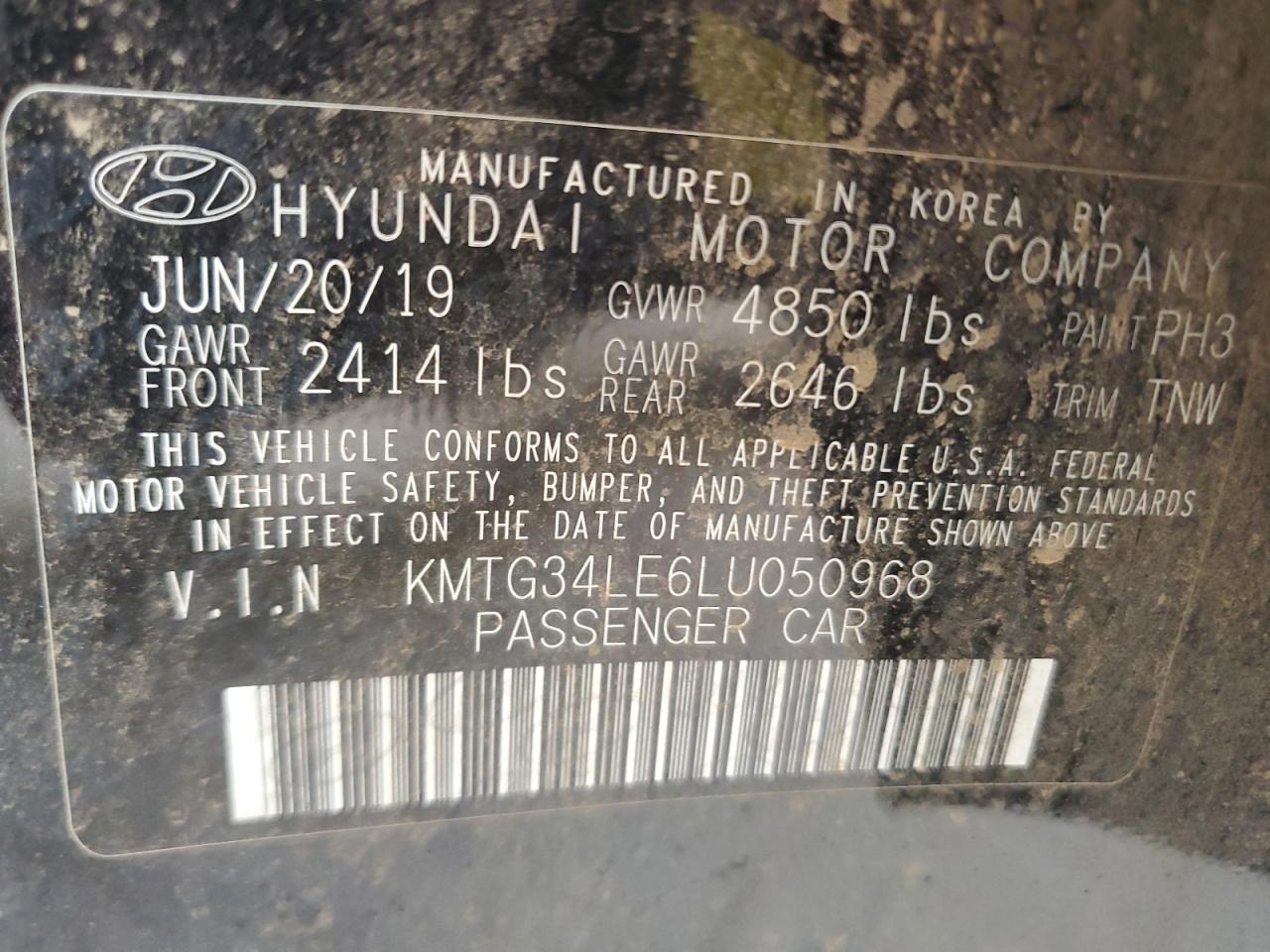 2020 Genesis G70 - Image 12