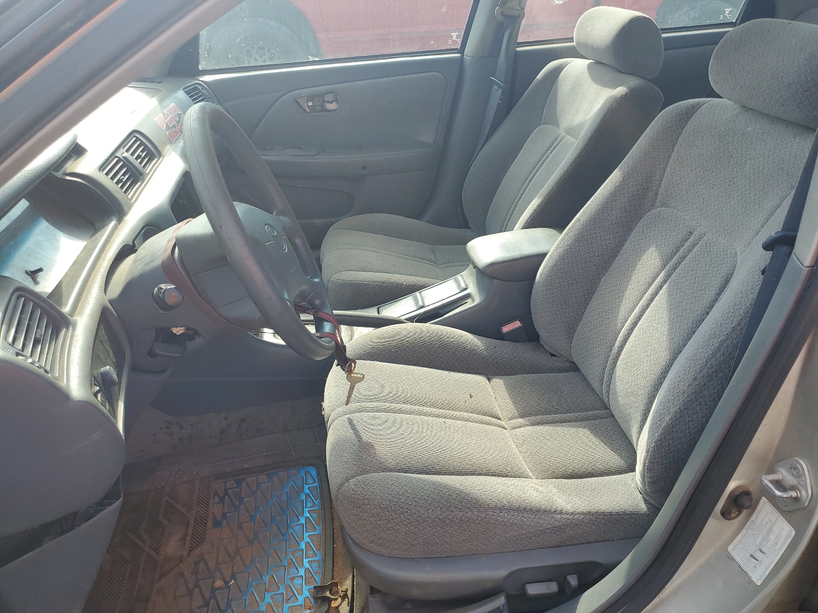 4T1BG22K1YU695622 2000 Toyota Camry Ce 4T1BG22K1YU695622 2000 Toyota Camry Ce