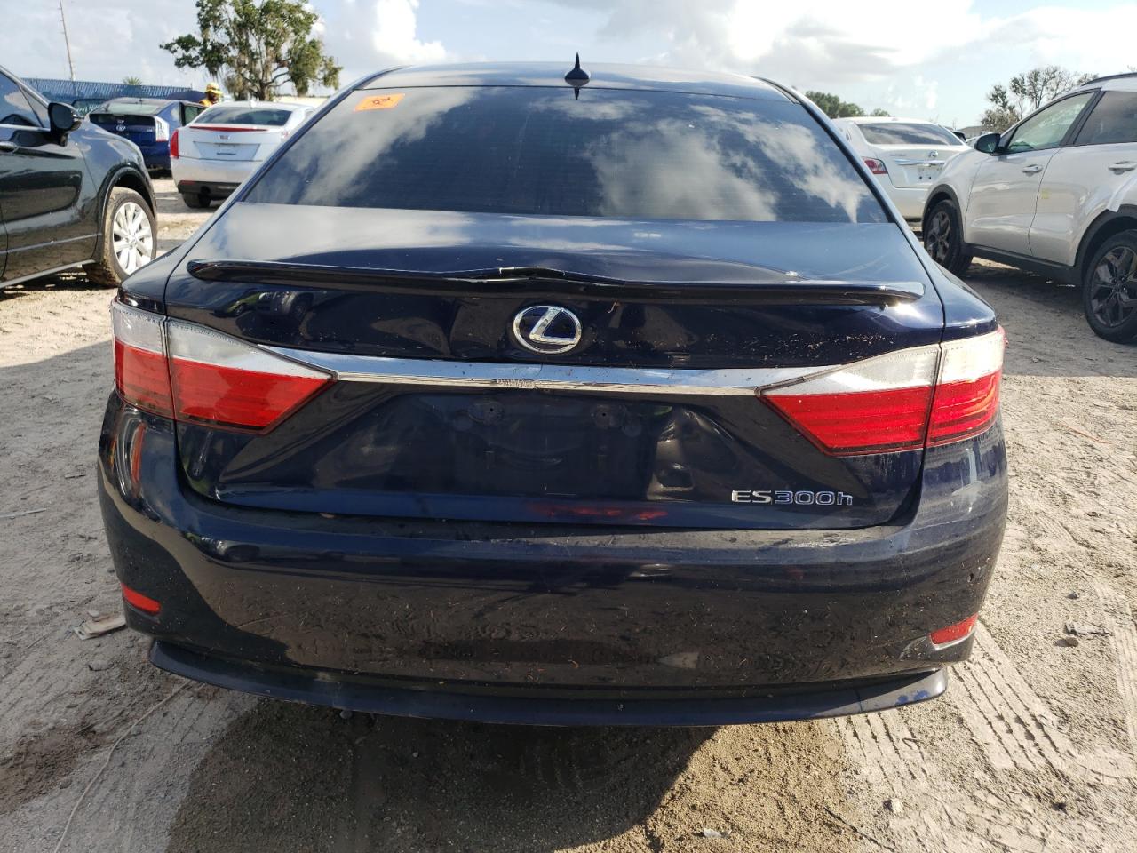 2014 Lexus Es 300H VIN: JTHBW1GG2E2065703 Lot: 66897014