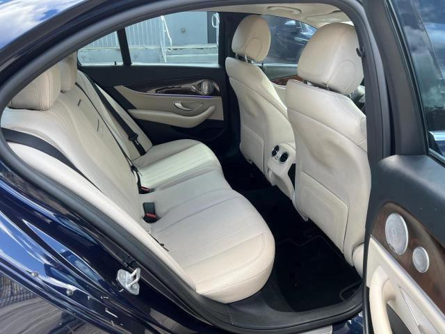 2018 Mercedes-Benz E 300 vin: WDDZF4JB8JA371664