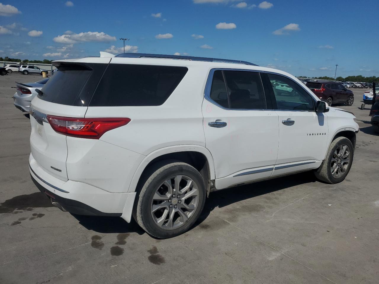 2019 Chevrolet Traverse Premier VIN: 1GNEVKKW2KJ218756 Lot: 69120454