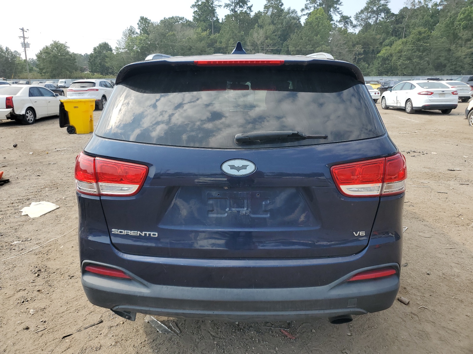 2016 Kia Sorento Lx vin: 5XYPG4A57GG043847