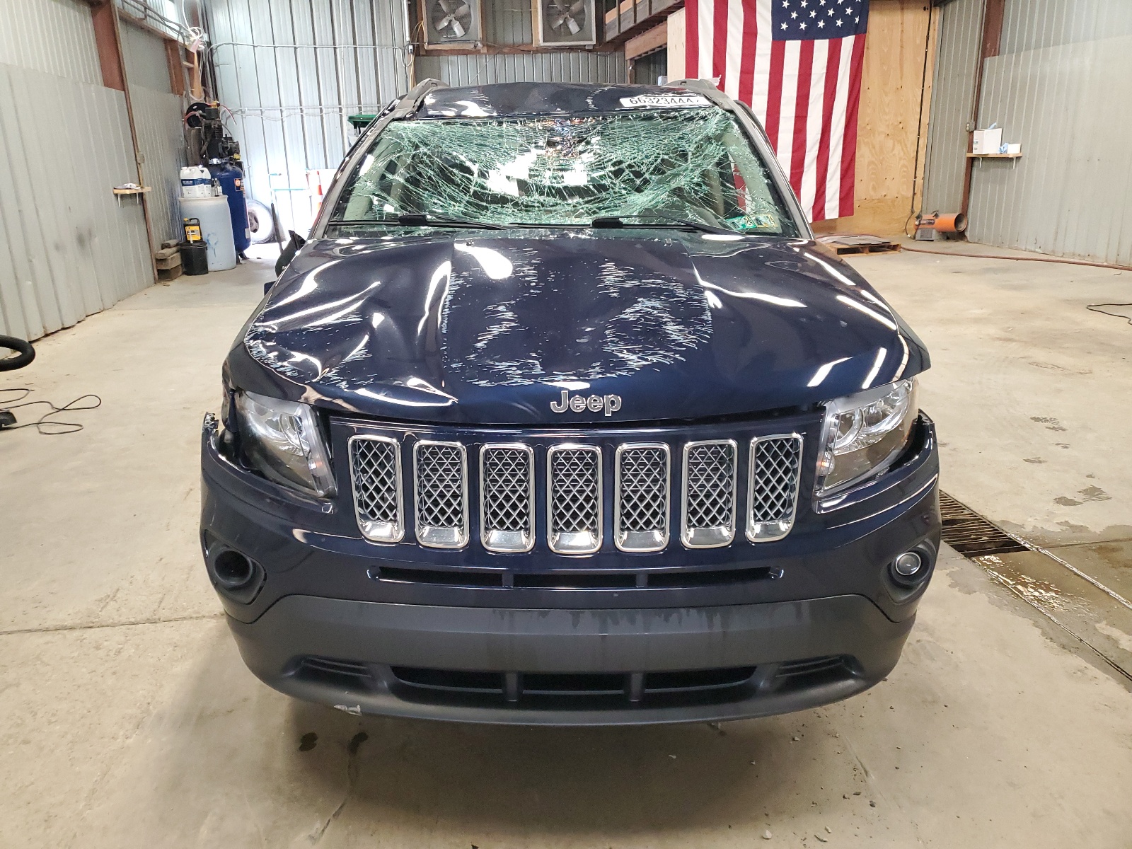 1C4NJDEB3GD753318 2016 Jeep Compass Latitude