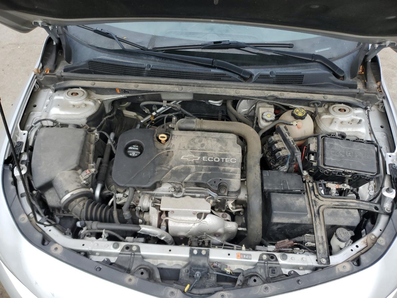 2016 Chevrolet Malibu - Image 12