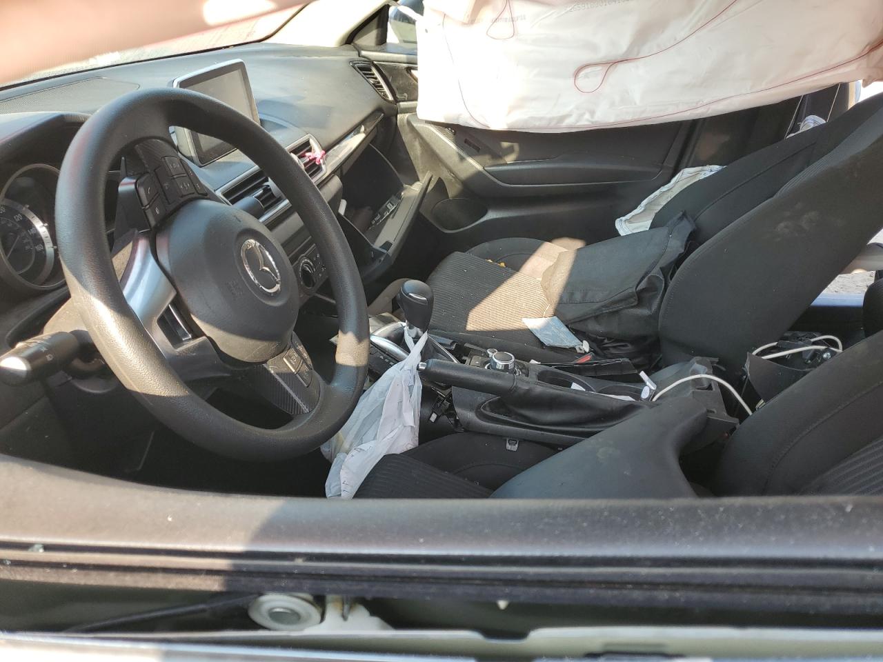 2016 Mazda 3 - Image 7