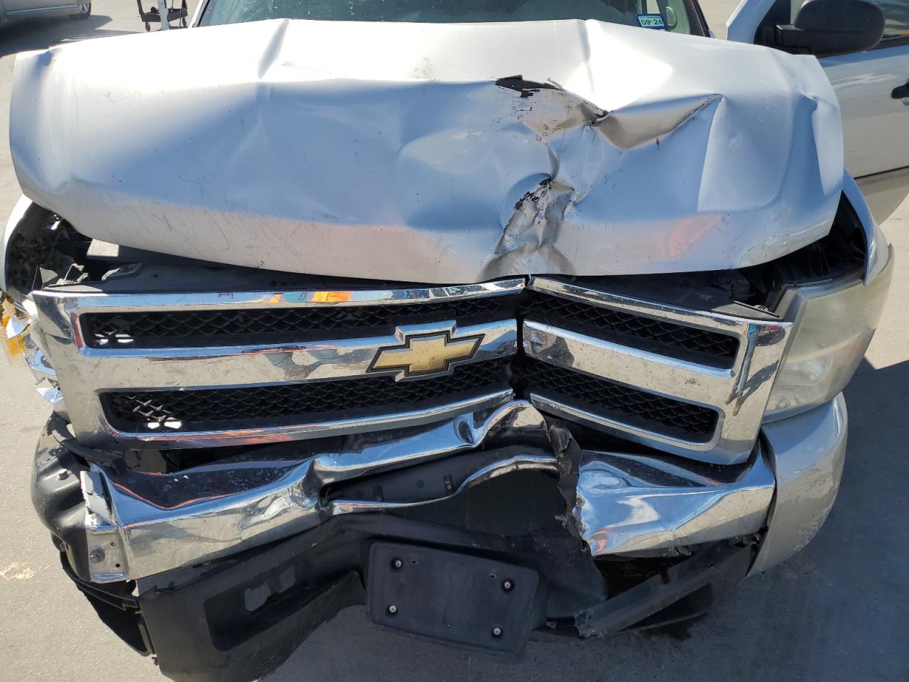 2011 Chevrolet Silverado - Image 13