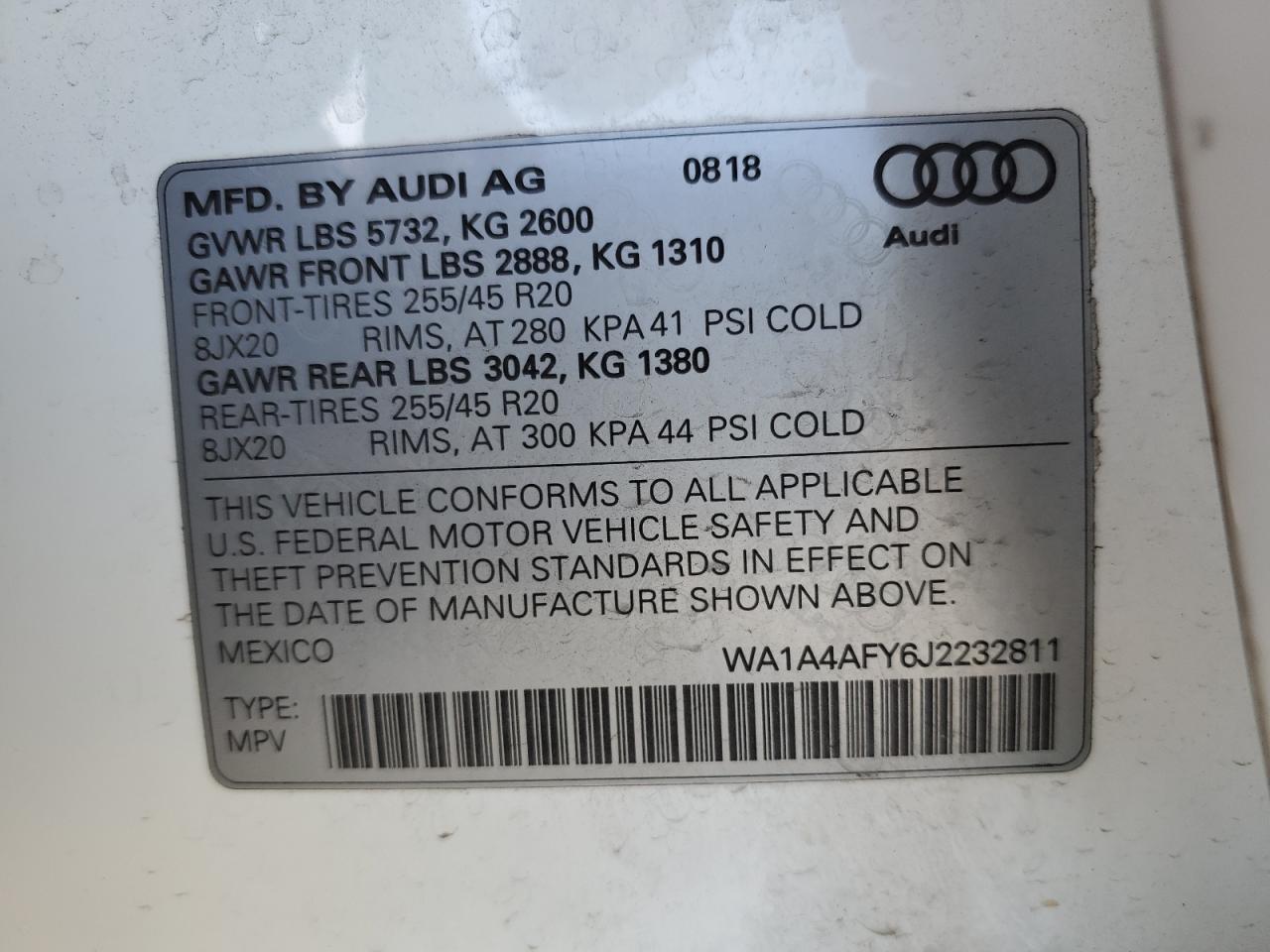 WA1A4AFY6J2232811 2018 Audi Sq5 Premium Plus