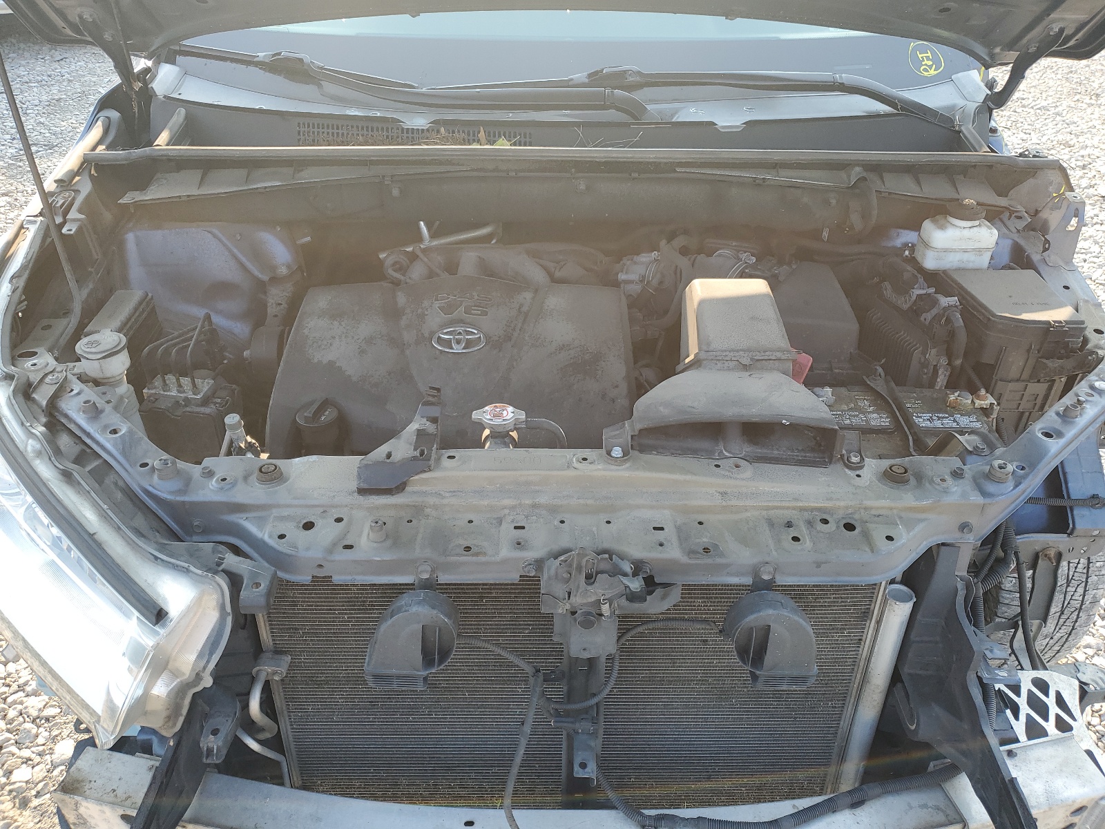 5TDBZRFH1KS986283 2019 Toyota Highlander Le