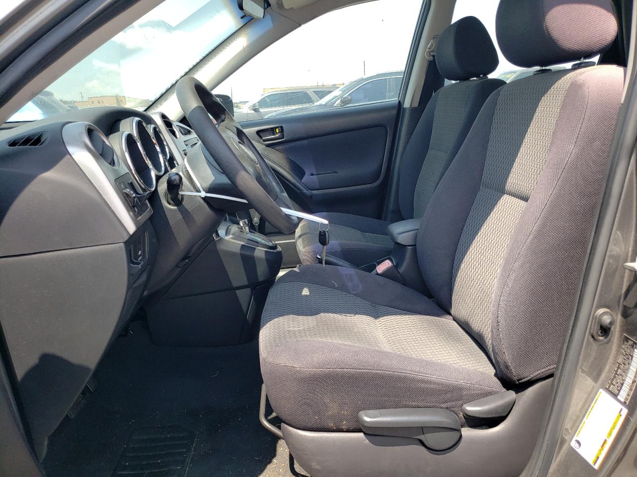 2005 Toyota Corolla Matrix Xr VIN: 2T1KR32E65C490207 Lot: 66420764