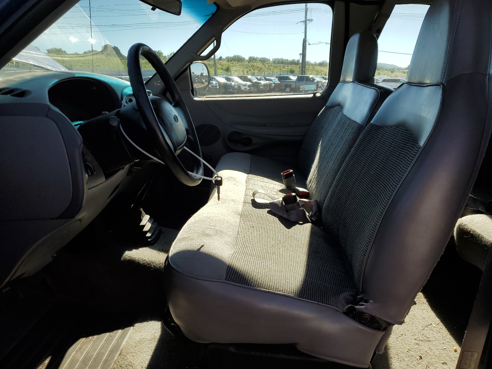 1FTZX1763WKA24597 1998 Ford F150