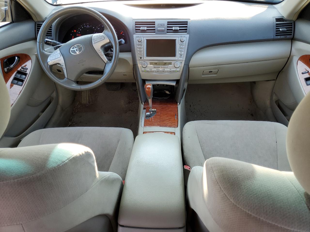 2011 Toyota Camry - Image 8