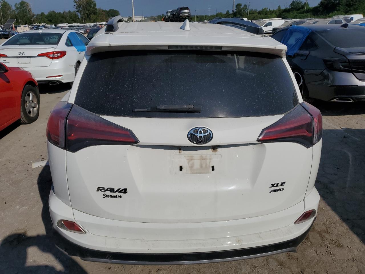 2017 Toyota Rav4 Xle VIN: JTMRFREV1HJ173188 Lot: 66220234