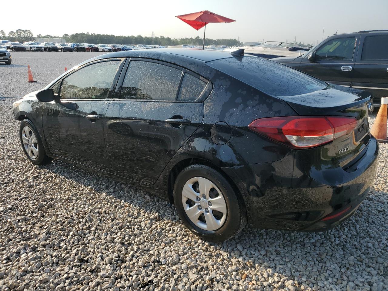 3KPFK4A73HE081358 2017 KIA FORTE - Image 2