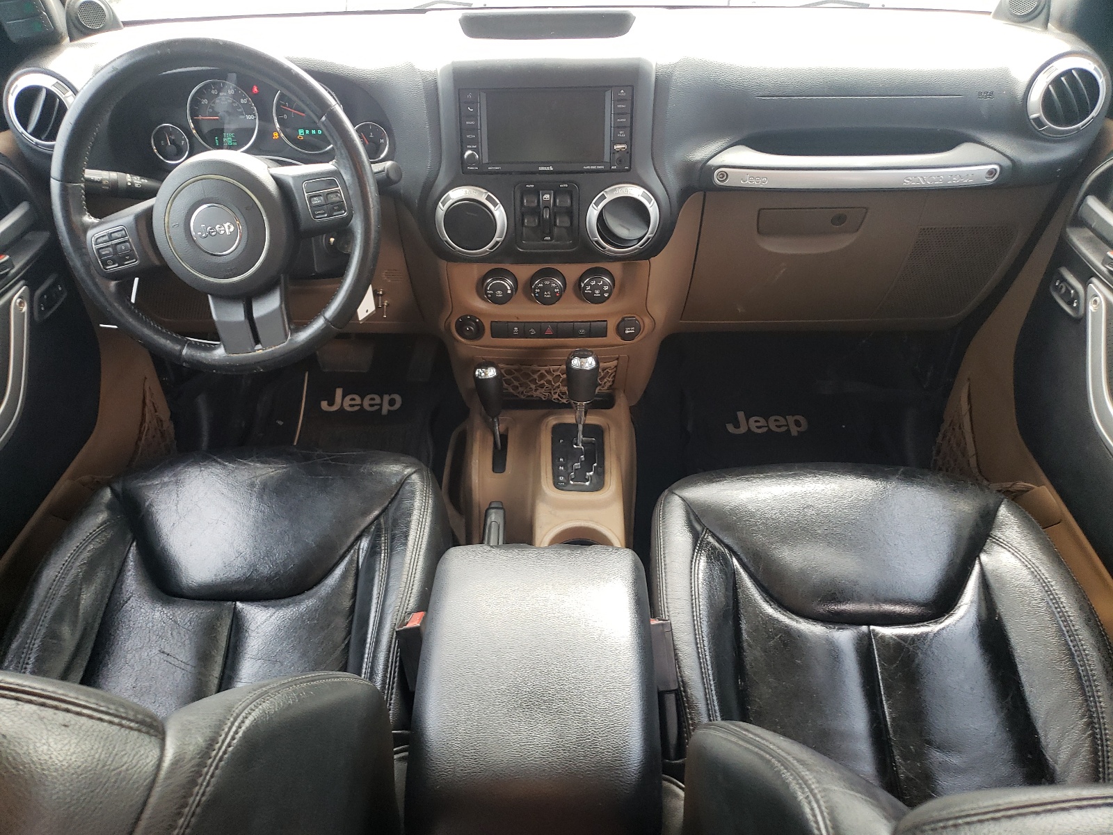 1C4BJWEG8DL599460 2013 Jeep Wrangler Unlimited Sahara