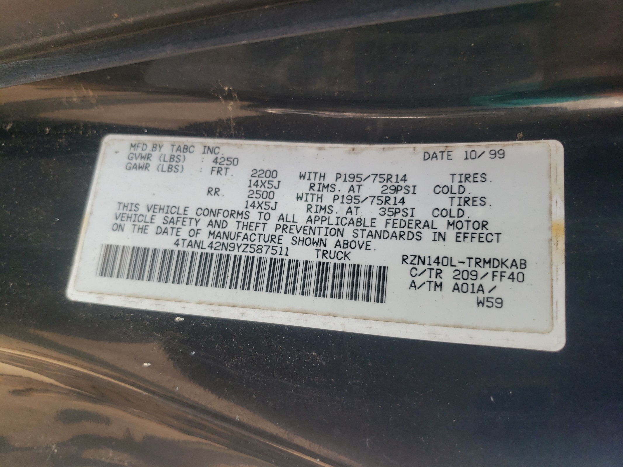 4TANL42N9YZ587511 2000 Toyota Tacoma