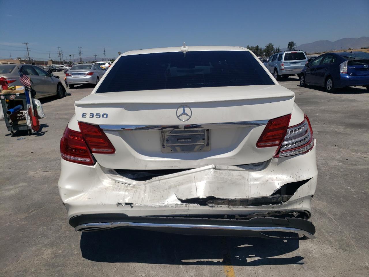 2014 Mercedes-Benz E 350 VIN: WDDHF5KB6EA811208 Lot: 65854624