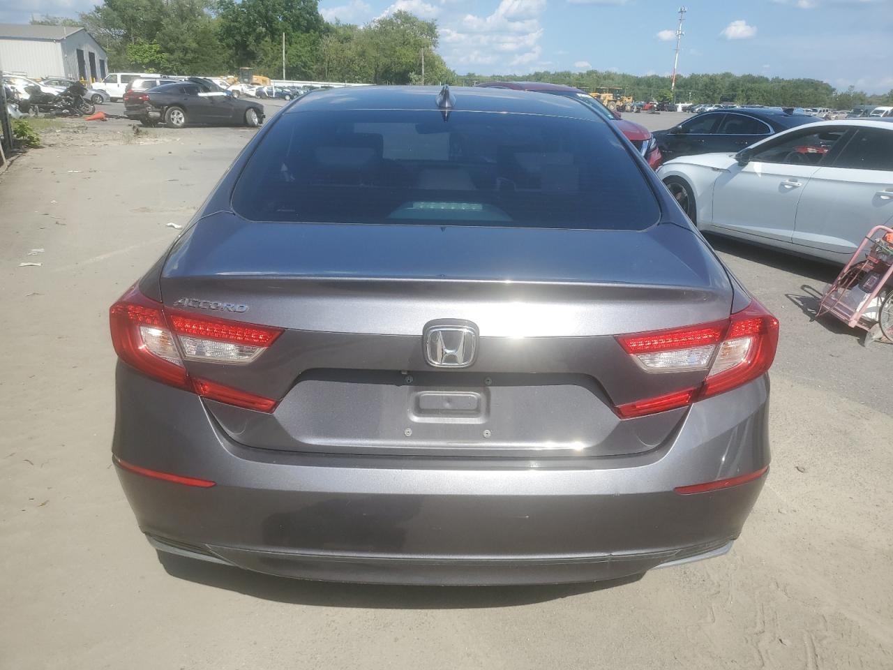 1HGCV1F55JA090704 2018 Honda Accord Exl