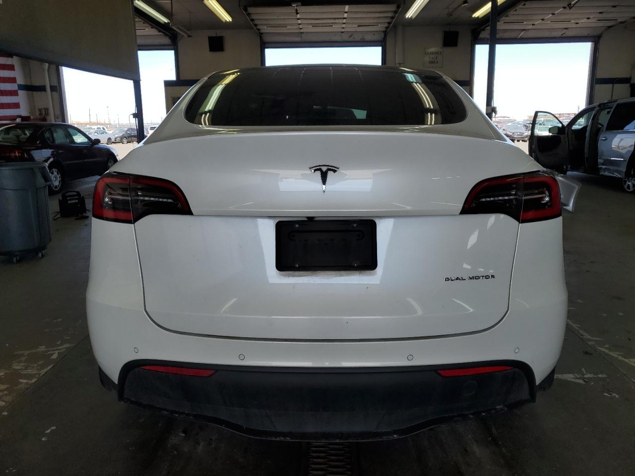 2021 Tesla Model Y VIN: 5YJYGDEE0MF102108 Lot: 66118174