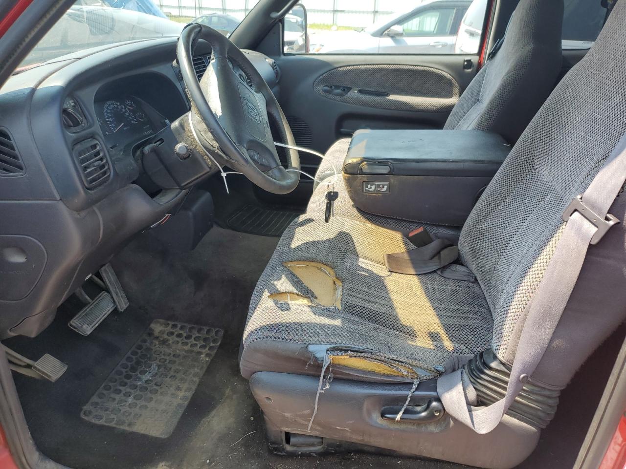 1999 Dodge Ram 2500 VIN: 1B7KC23Z9XJ608559 Lot: 66812054