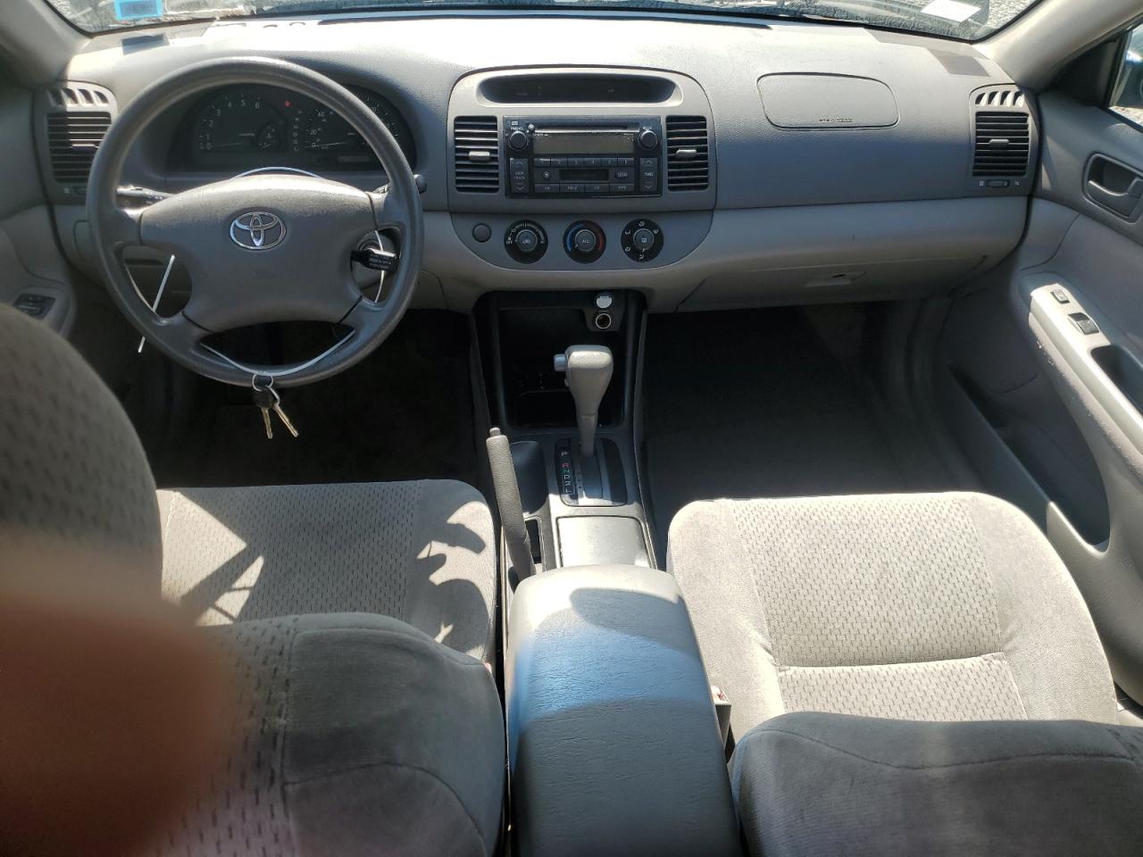 2003 Toyota Camry Le VIN: JTDBE32K830163445 Lot: 68789484