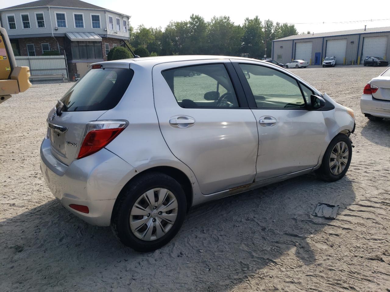 VIN JTDKTUD36DD557814 2013 TOYOTA YARIS no.3