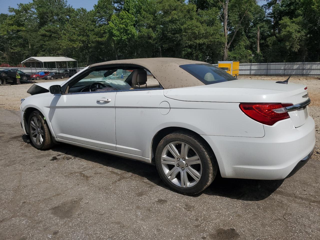 2013 Chrysler 200 Touring VIN: 1C3BCBEG3DN658426 Lot: 65647734