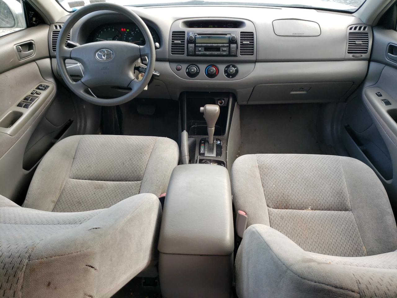 2004 Toyota Camry Le VIN: 4T1BE32K44U814110 Lot: 57828314