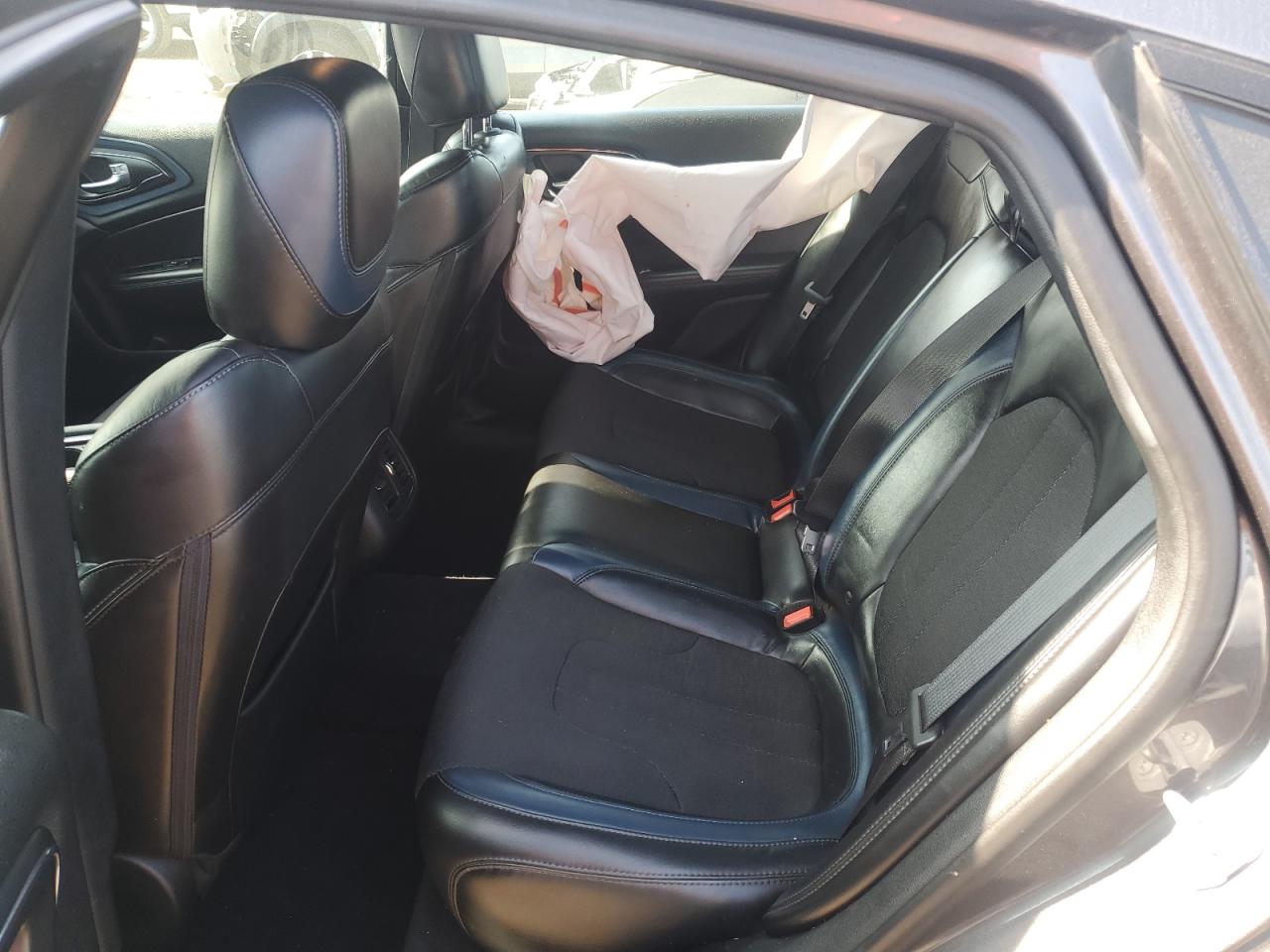 2015 Chrysler 200 S VIN: 1C3CCCBB3FN566139 Lot: 67900774