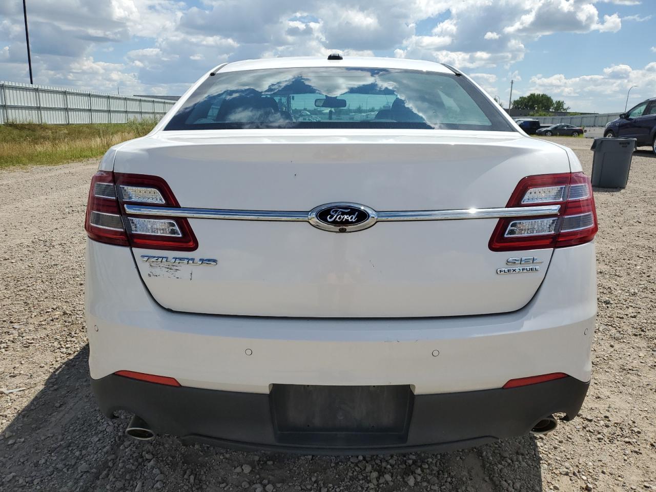 1FAHP2E89FG177970 2015 Ford Taurus Sel