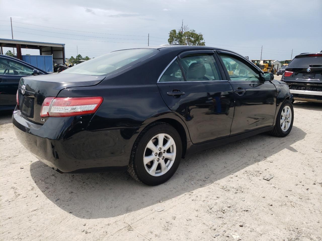 2011 Toyota Camry - Image 3