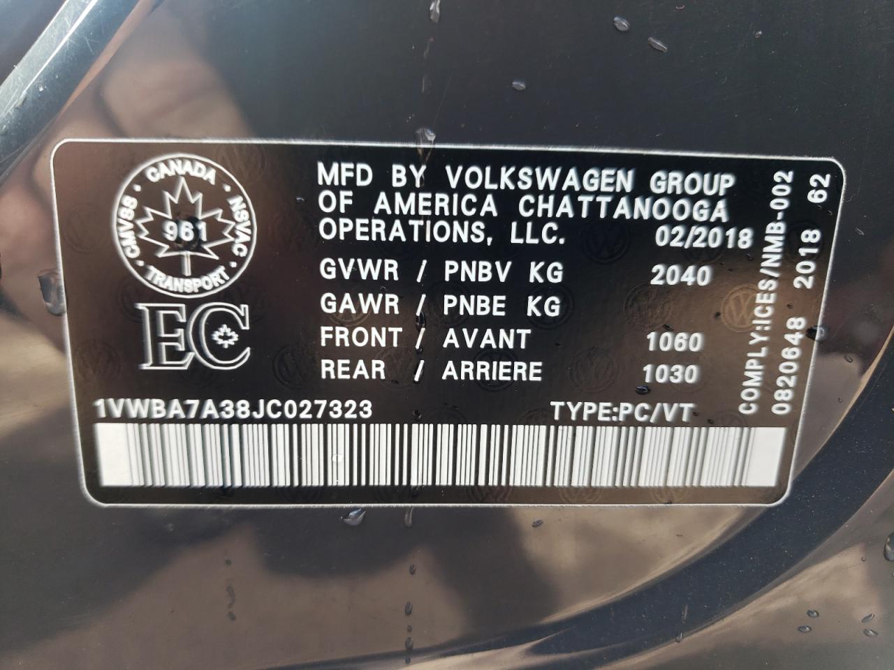 1VWBA7A38JC027323 2018 Volkswagen Passat Se