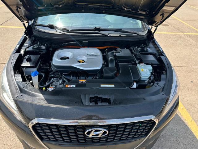 2016 Hyundai Sonata Hybrid vin: KMHE24L18GA035350