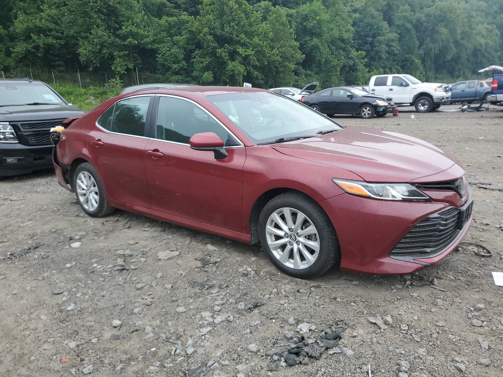 2018 Toyota Camry L vin: 4T1B11HK6JU565571