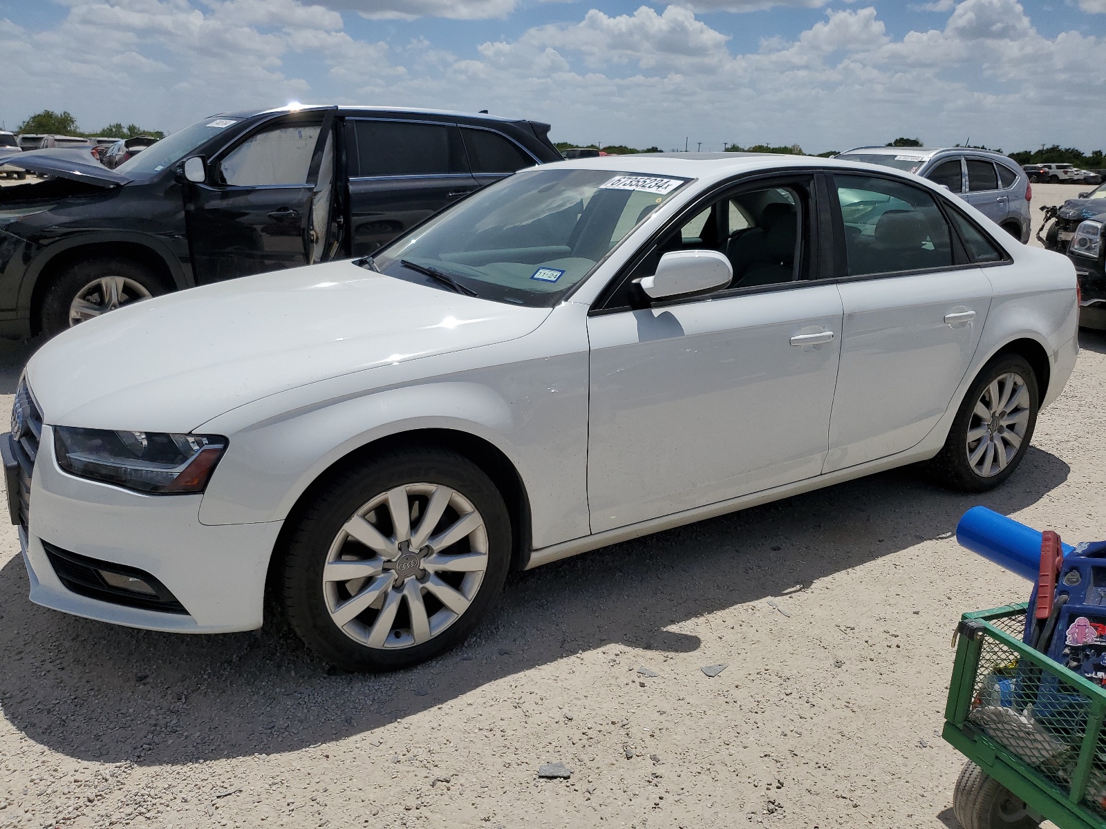 2013 Audi A4 Premium vin: WAUAFAFL5DN029218