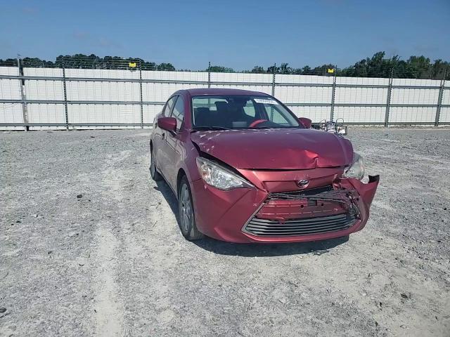 3MYDLBYVXHY195743 2017 Toyota Yaris Ia