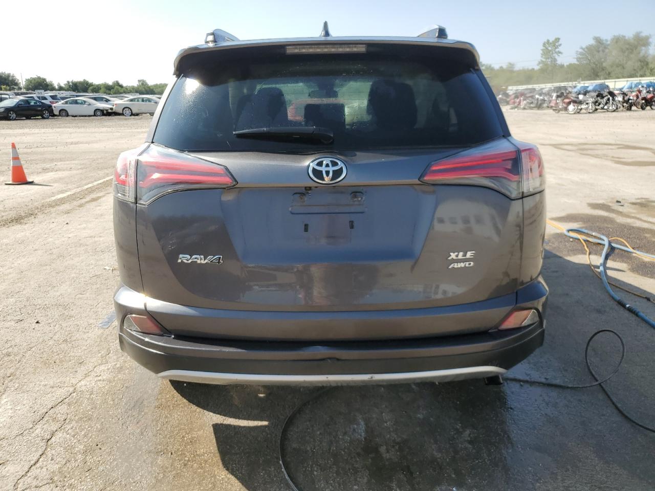 2017 Toyota Rav4 Xle VIN: JTMRFREV5HJ141568 Lot: 68910854