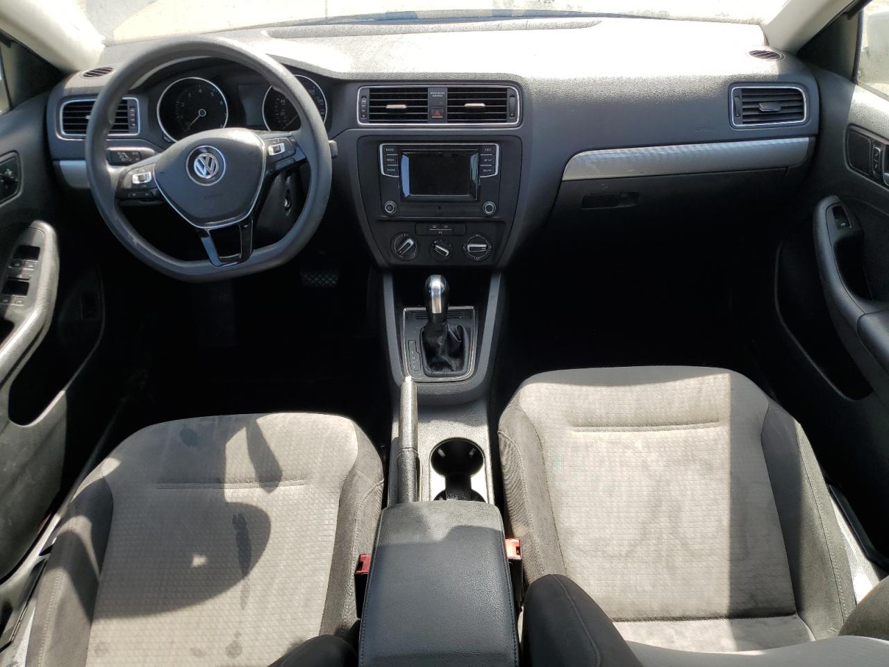 2018 Volkswagen Jetta - Image 8