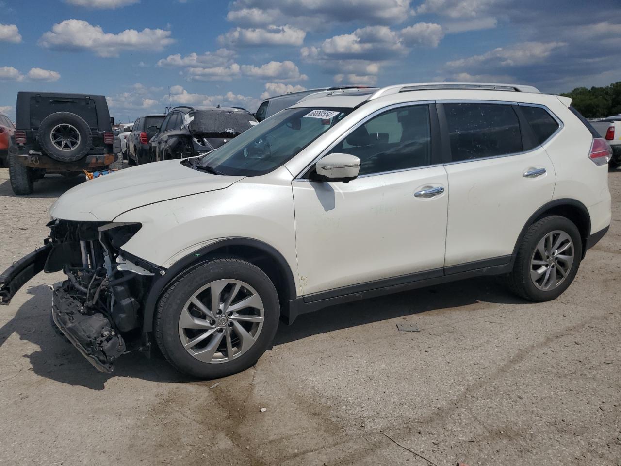 5N1AT2MV8FC848918 2015 NISSAN ROGUE - Image 1