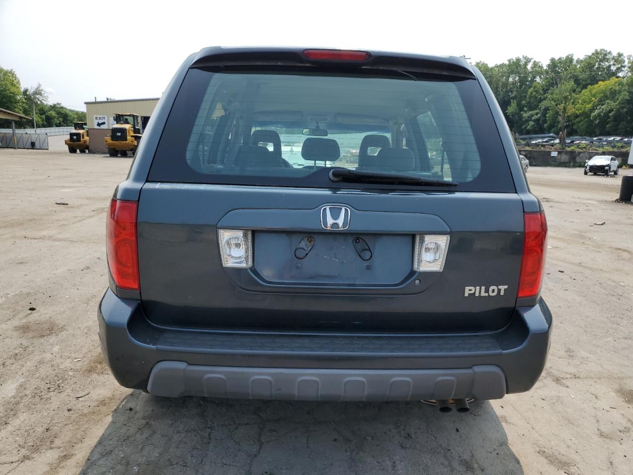 2004 Honda Pilot Lx VIN: 2HKYF18194H558104 Lot: 67553074