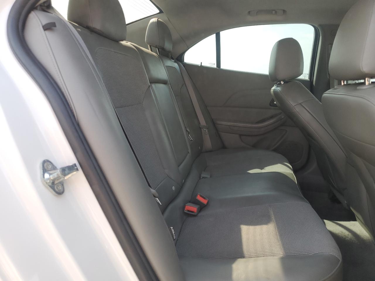 2015 Chevrolet Malibu - Image 11