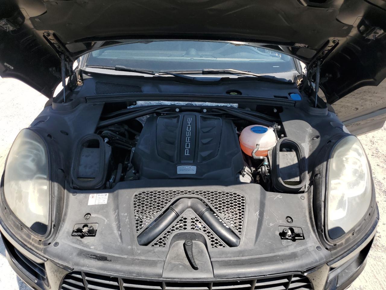 2016 Porsche Macan S VIN: WP1AB2A57GLB46116 Lot: 64020004