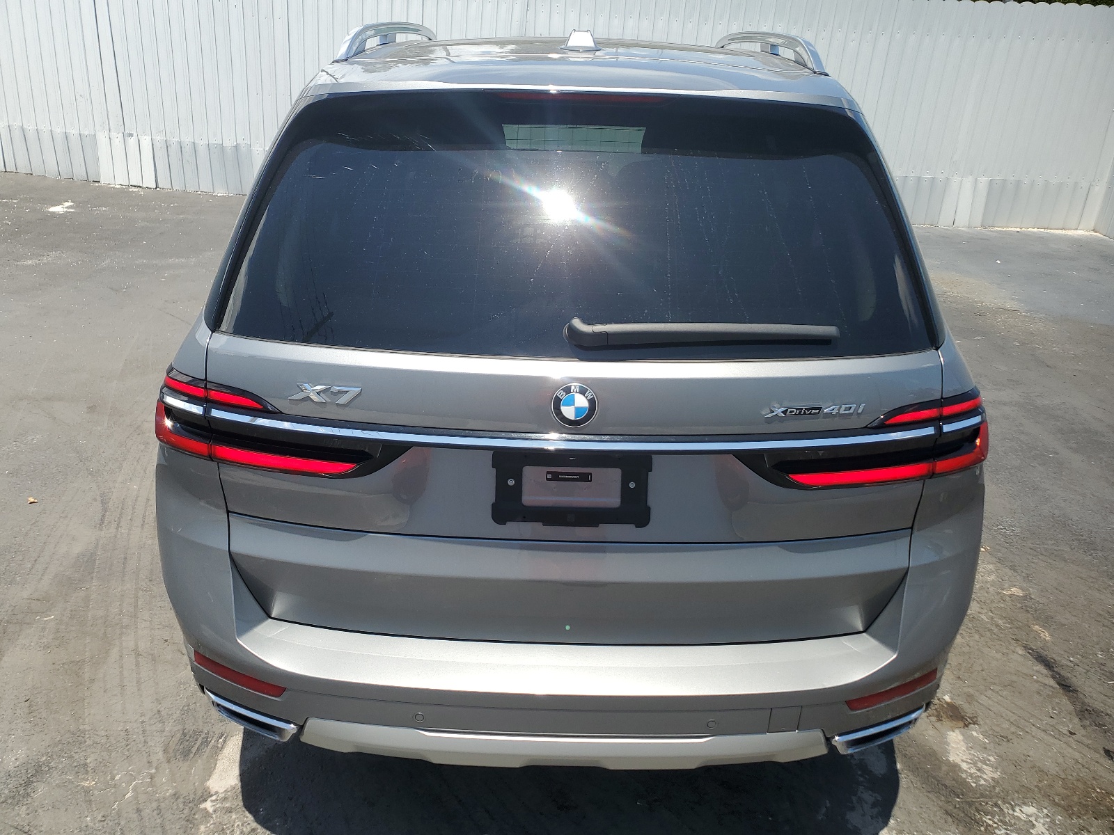 5UX23EM08R9V09977 2024 BMW X7 xDrive40I