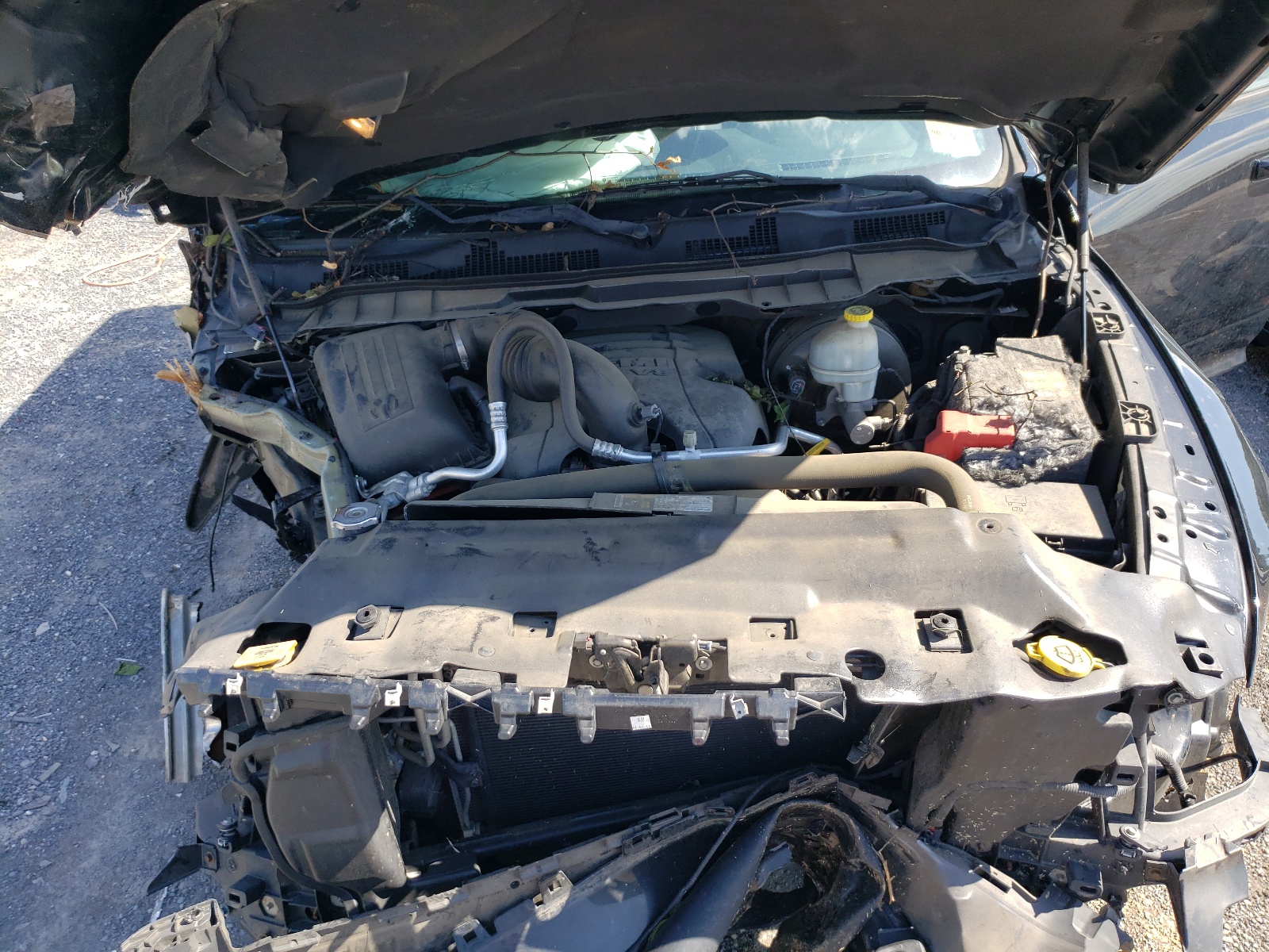 1C6RR7MT7FS518878 2015 Ram 1500 Sport