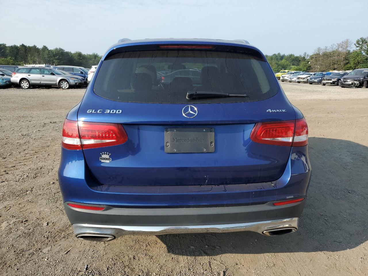 WDC0G4KB6HF118008 2017 Mercedes-Benz Glc 300 4Matic