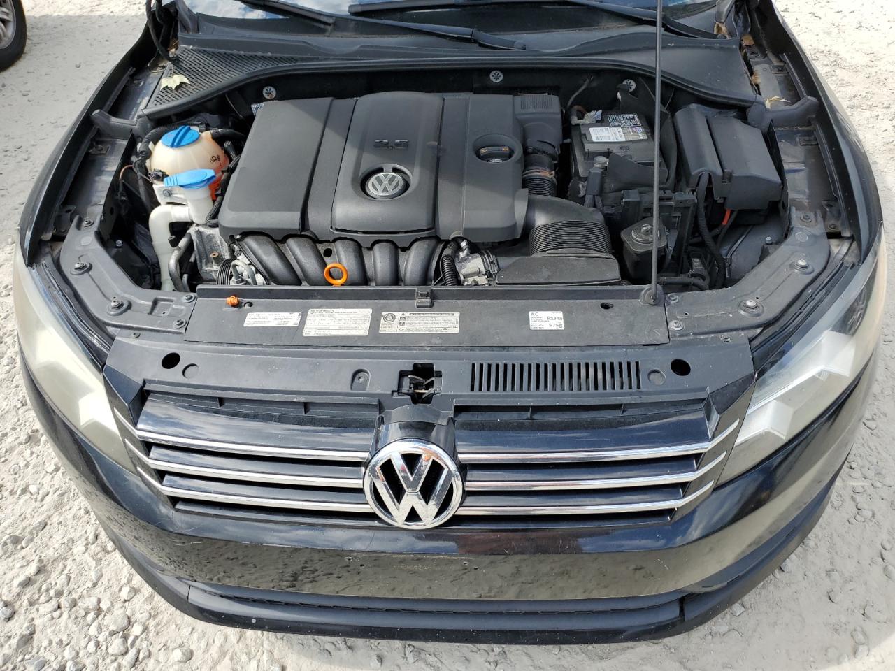 1VWBP7A37DC013416 2013 Volkswagen Passat Se