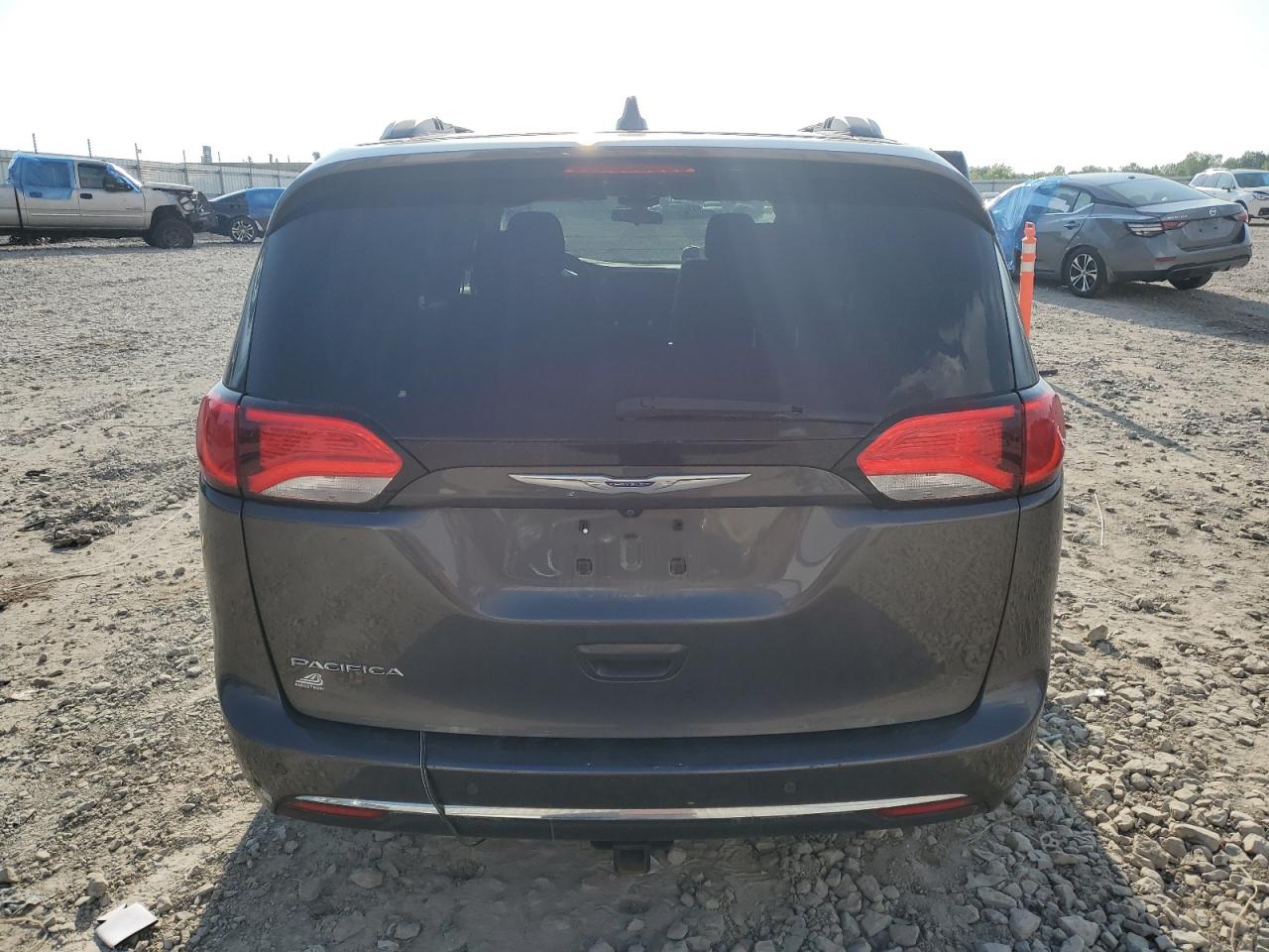 2018 Chrysler Pacifica Touring Plus VIN: 2C4RC1FG8JR365591 Lot: 67330214