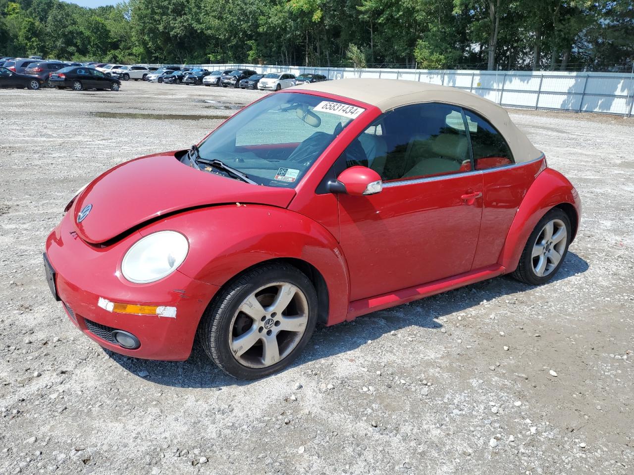 2006 Volkswagen New Beetle Convertible Option Package 2 de vânzare în North Billerica, MA - Side