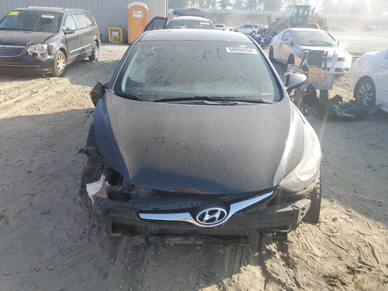 2014 Hyundai Elantra - Image 5