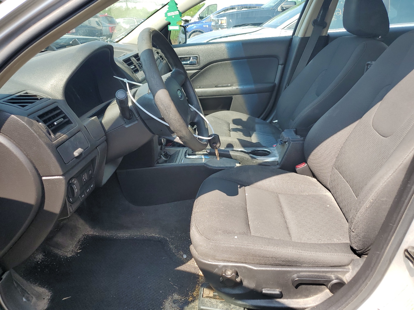 3FAHP0HA6AR121912 2010 Ford Fusion Se