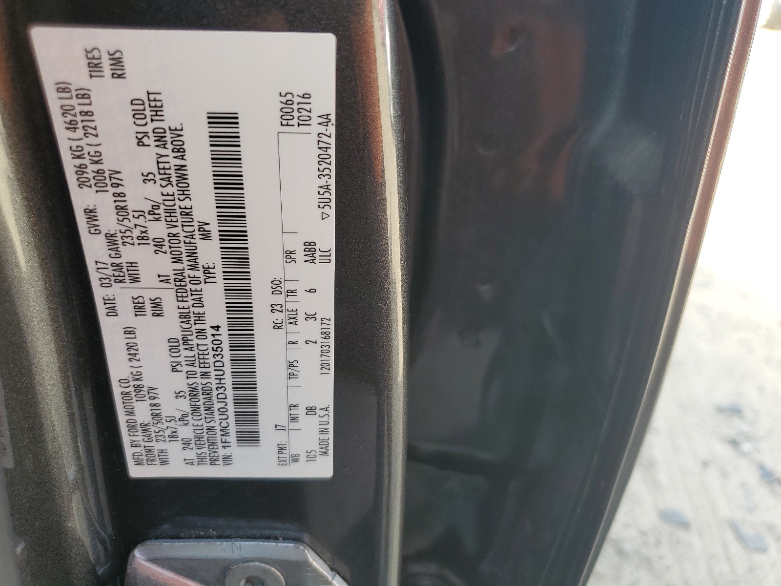 1FMCU0JD3HUD35014 2017 Ford Escape Titanium